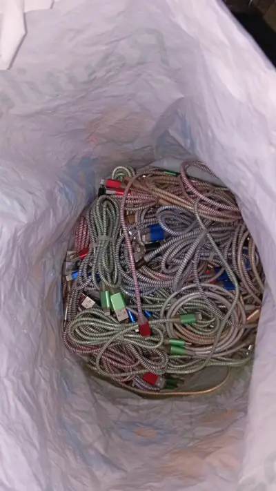 Cable cargador luminosos para i phone . Es un lote - miniatura 3
