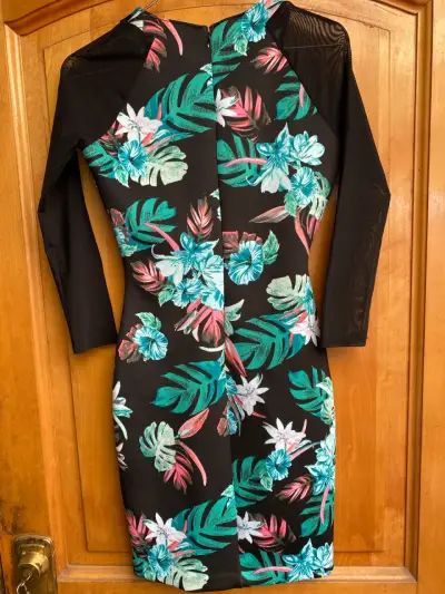 Vestido ajustado floral de manga larga - miniatura 1