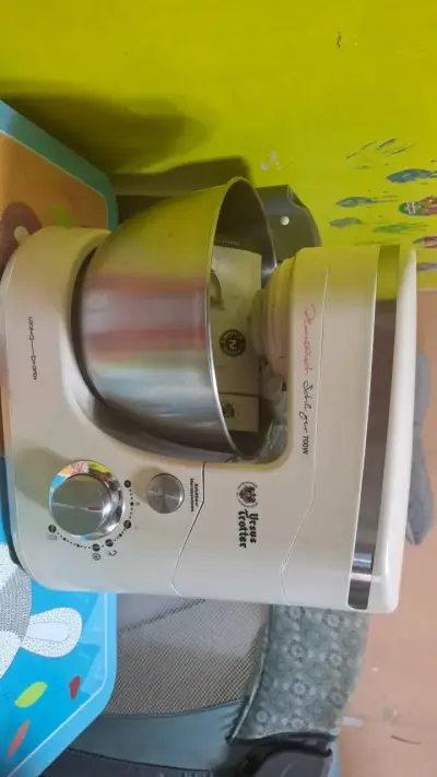 Batidora amasadora Ufesa potente 700W - miniatura 1