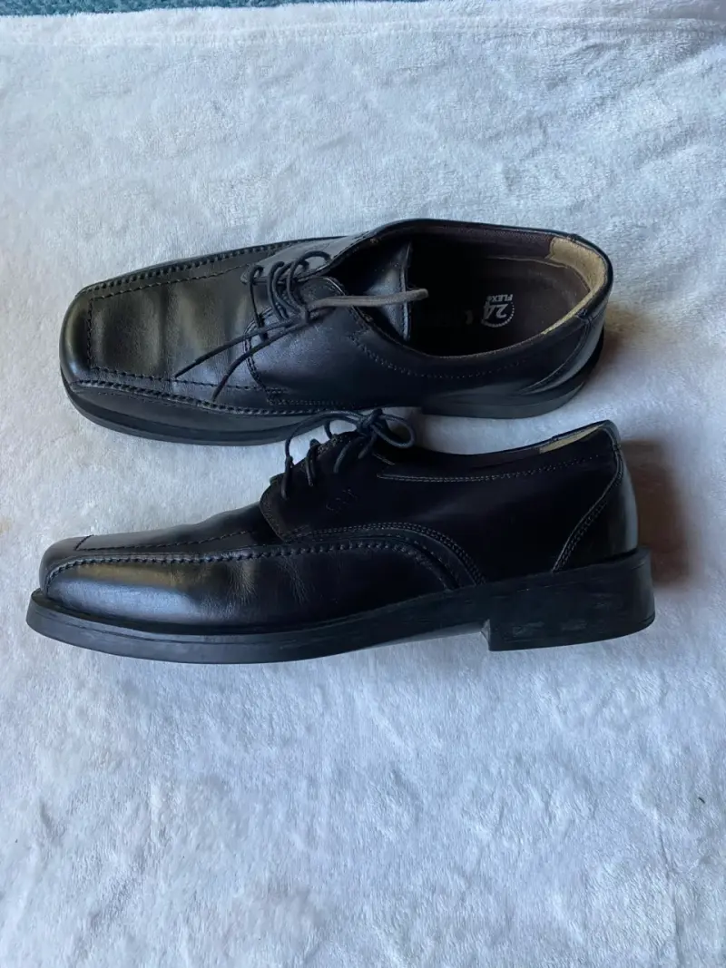 Zapatos formales de cuero negro para hombre - 1