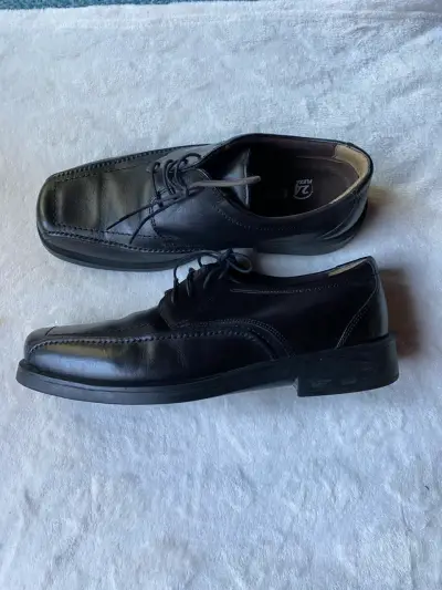 Zapatos formales de cuero negro para hombre - miniatura 1