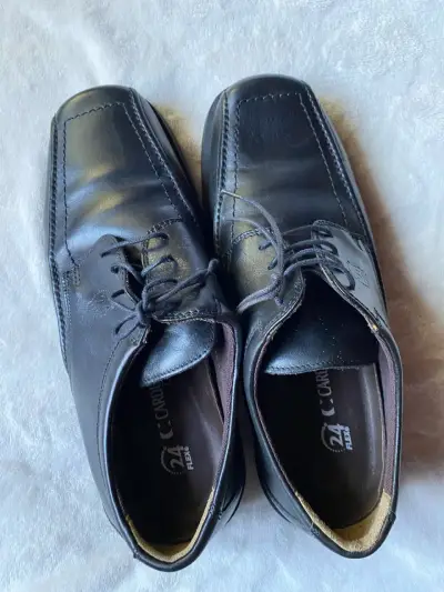 Zapatos formales de cuero negro para hombre - miniatura 3
