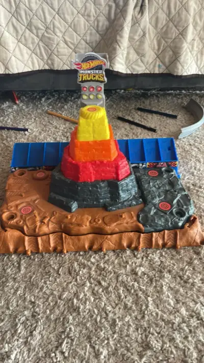 Pista de juego Hot Wheels Monster Trucks - miniatura 1