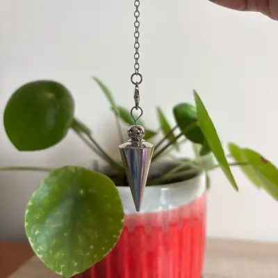 Péndulo de metal con cadena decorativa + bolsa - miniatura 2