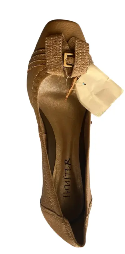 Zapato de cuero marrón con hebilla - miniatura 1