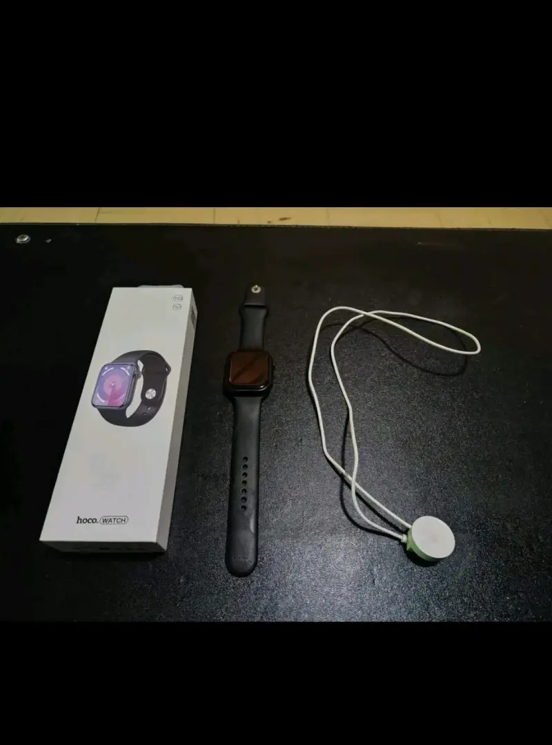 Smartwatch Hoco con cargador y caja original - 2