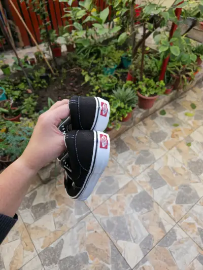 Zapatillas Vans Era negras nuevas - miniatura 2