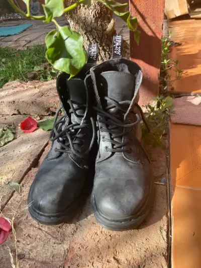 Dr Martens Botines negros de cuero - miniatura 1