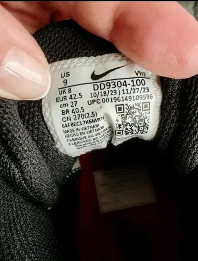 Zapatillas Nike deportivas blanco y negro - miniatura 4