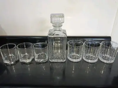Juego de jarra y vasos de vidrio tallado - miniatura 4