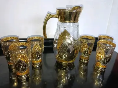 Set de vasos decorativos dorados - miniatura 3