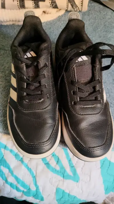 Zapatillas deportivas negras Adidas - miniatura 1