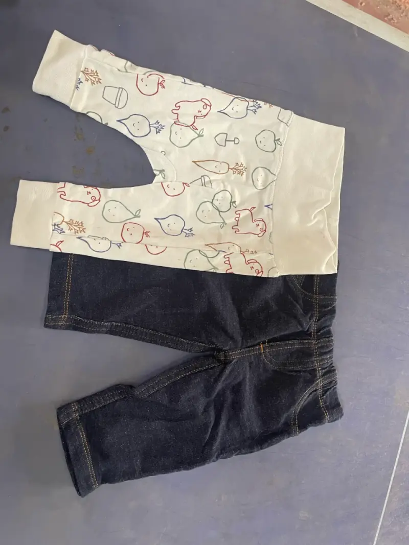 Conjunto de pantalones para bebé