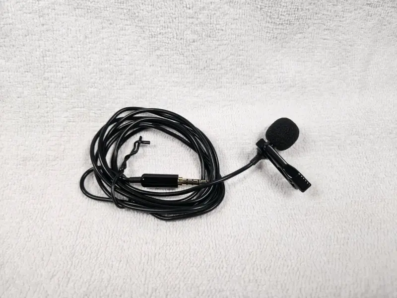 Micrófono de solapa con cable para grabación - 1