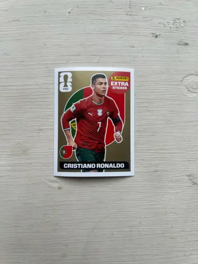 Lámina extra Cristiano Ronaldo de oro - miniatura 1