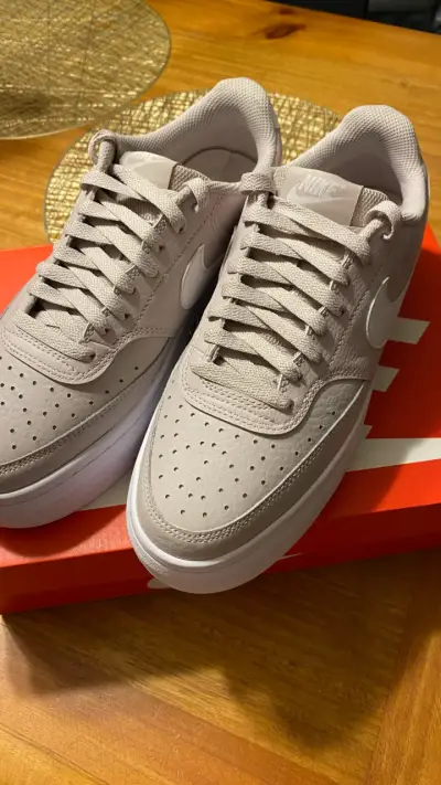 Zapatillas Nike court vision  rosadas  nuevas - miniatura 1