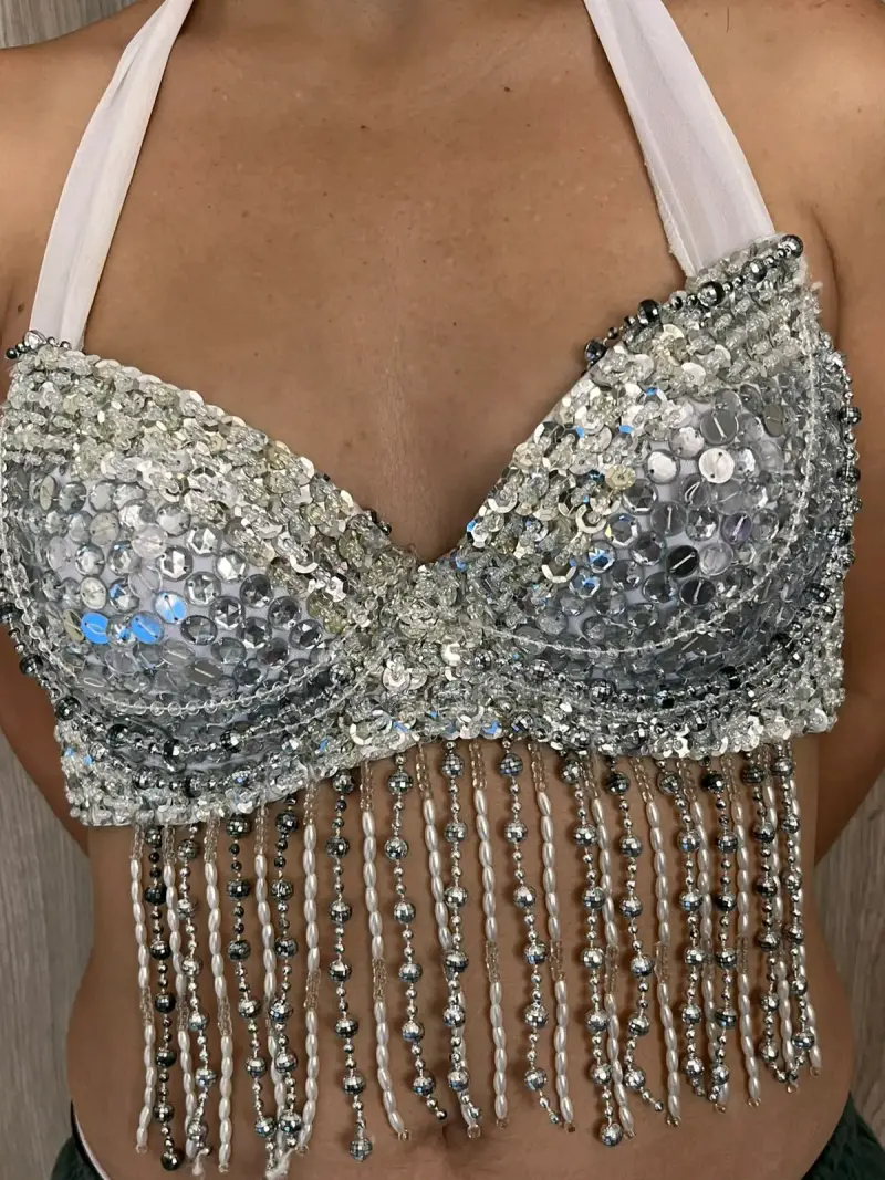 Top de fiesta con lentejuelas y flecos
