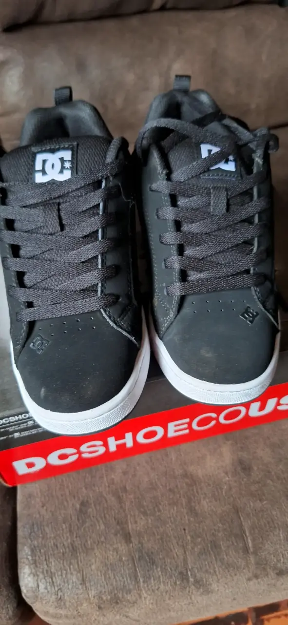 Zapatillas DC Shoes negras y blancas - 3
