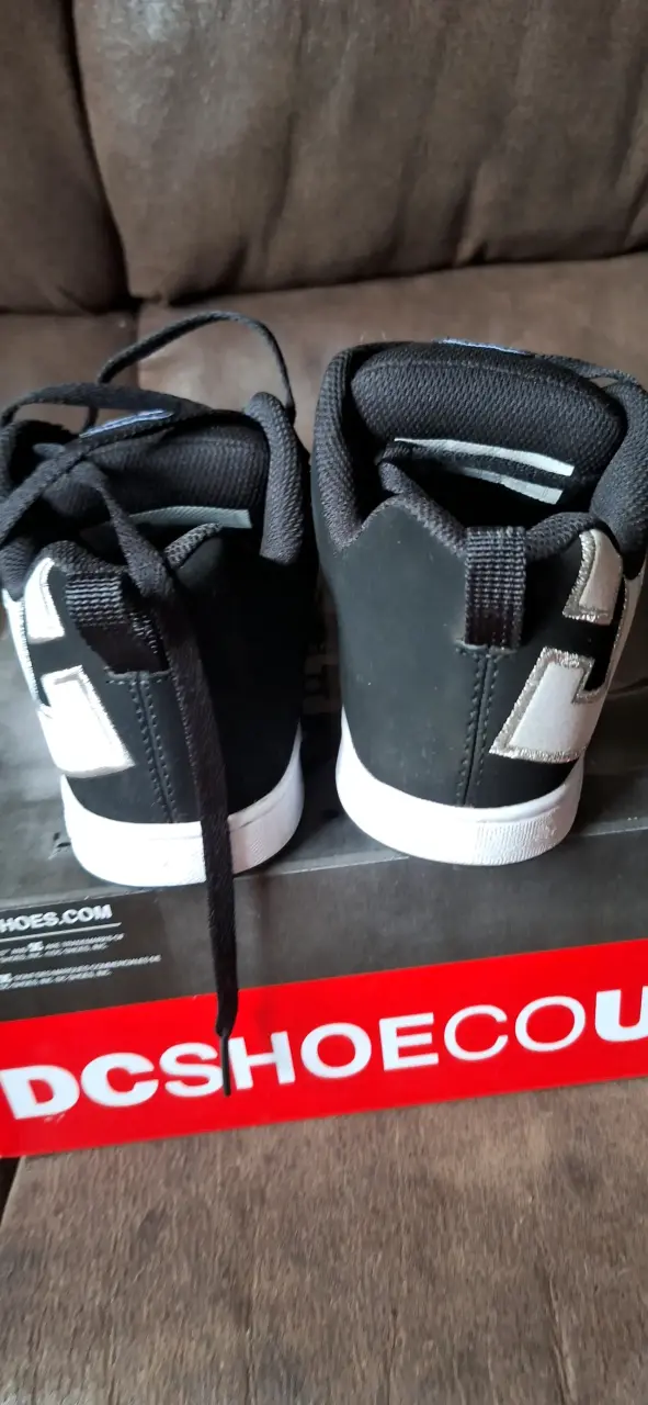 Zapatillas DC Shoes negras y blancas - 5