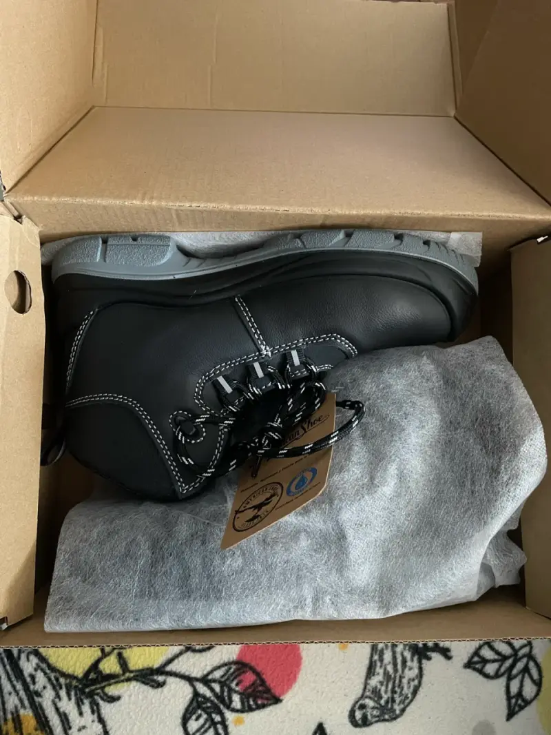 Botas de seguridad negras con costuras blancas - 1