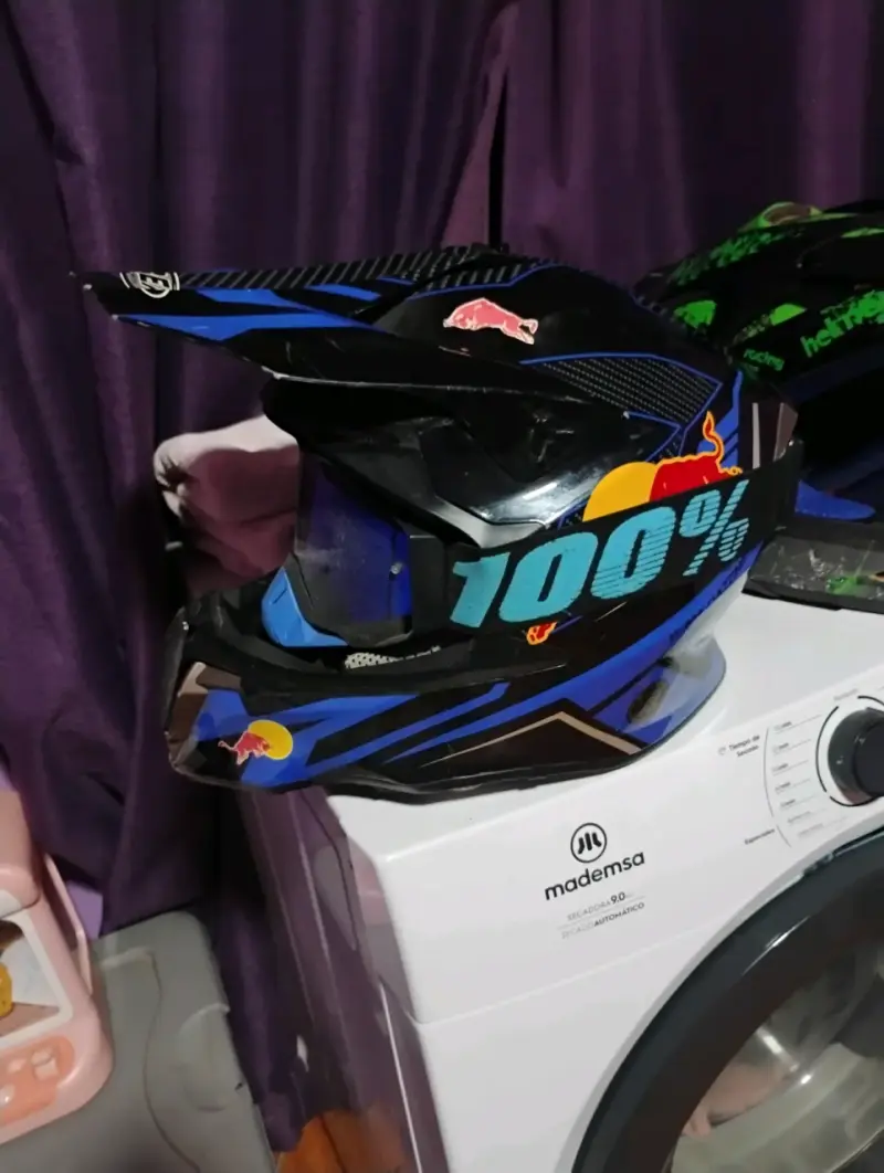 Casco de motocross verde y negro - 2