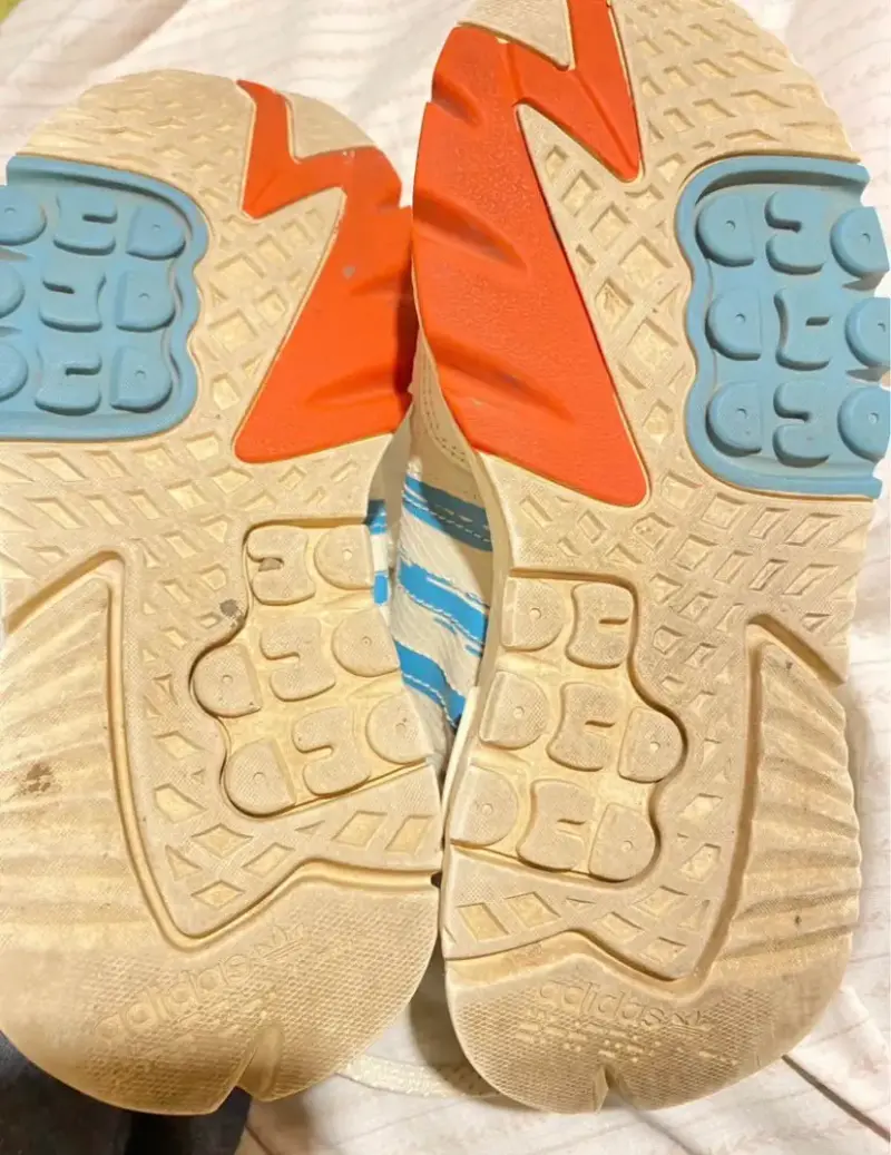 Zapatillas Adidas blancas Nite jogger - 4