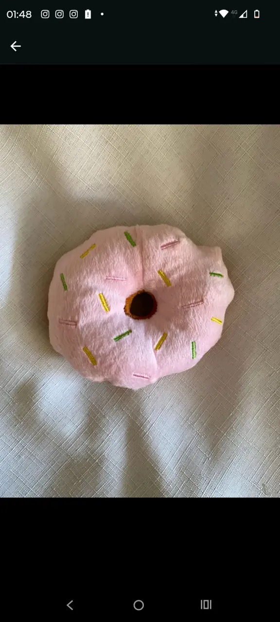 Cojín de peluche en forma de donut rosado - 1