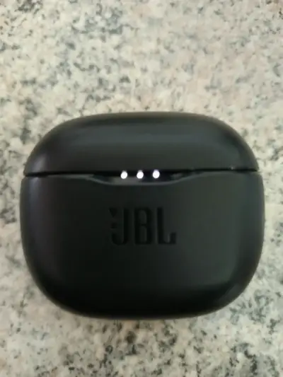 Audífonos inalámbricos JBL negros - miniatura 1