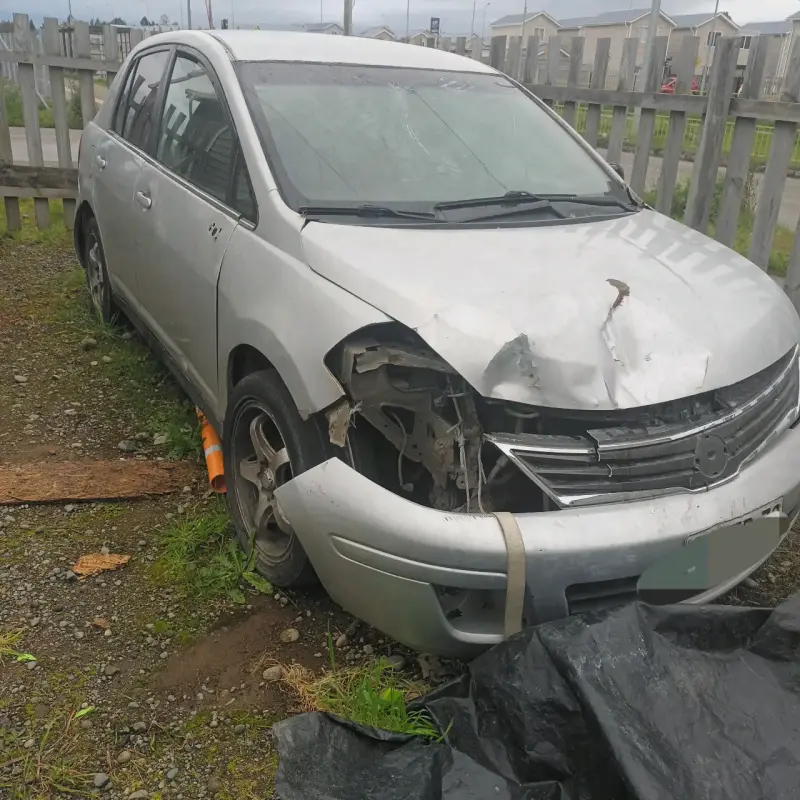 Auto Nissan Tiida 2010 - 3
