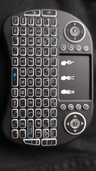 Teclado inalámbrico mini con touchpad - miniatura 1