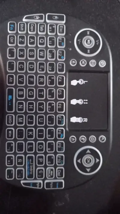 Teclado inalámbrico mini con touchpad - miniatura 3