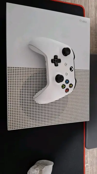 Consola Xbox One S de 1tb - miniatura 1