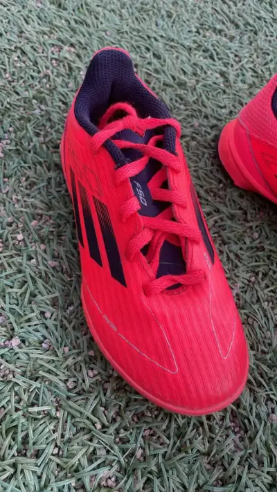Zapatillas de futbol adidas f50 originales - miniatura 4