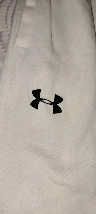 Vendo buzo under Armour - miniatura 3