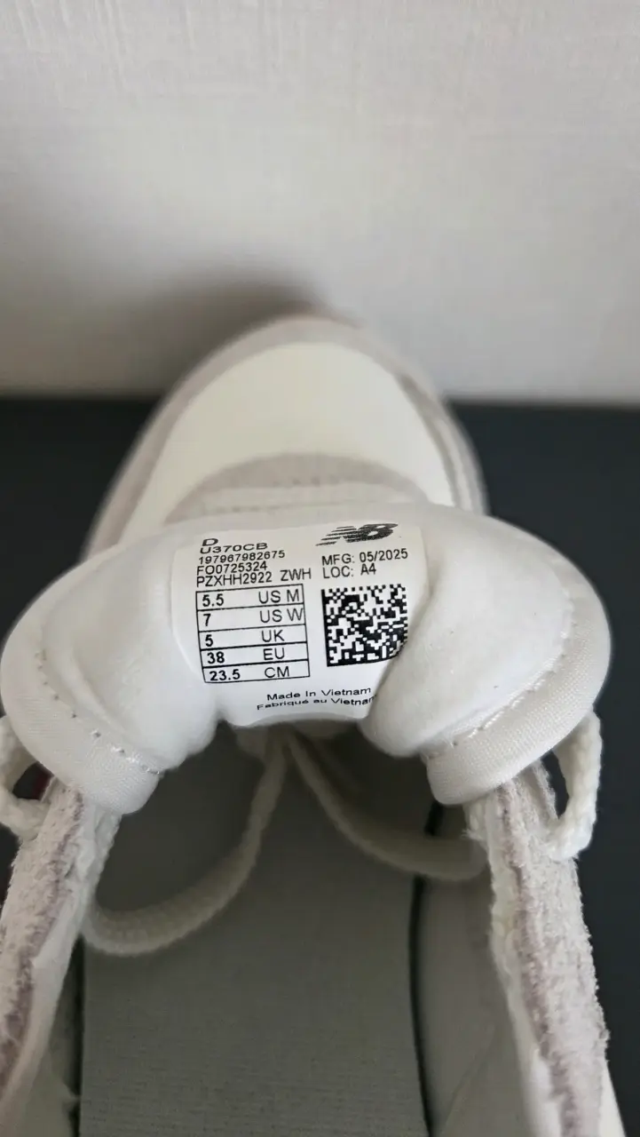 Zapatillas deportivas blancas y burdeos - 6