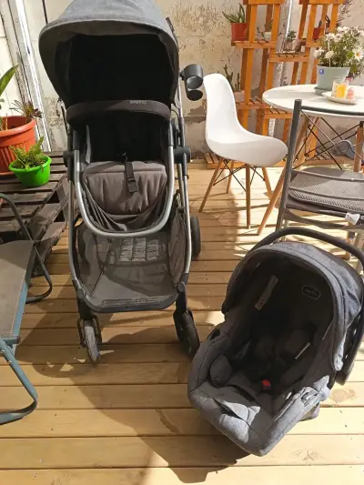 Coche y silla de auto Evenflo gris - miniatura 1