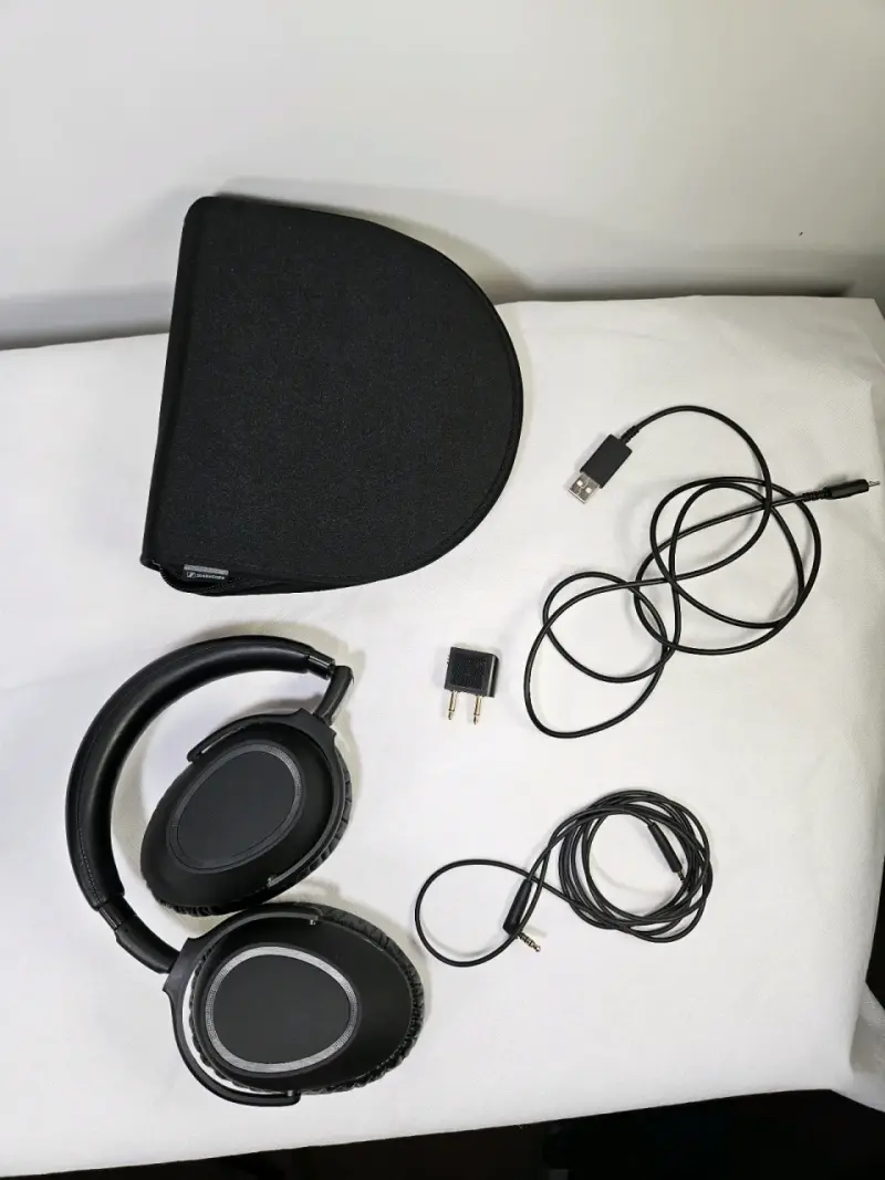 Audífonos Sennheiser PXC 550-II con caja - 5