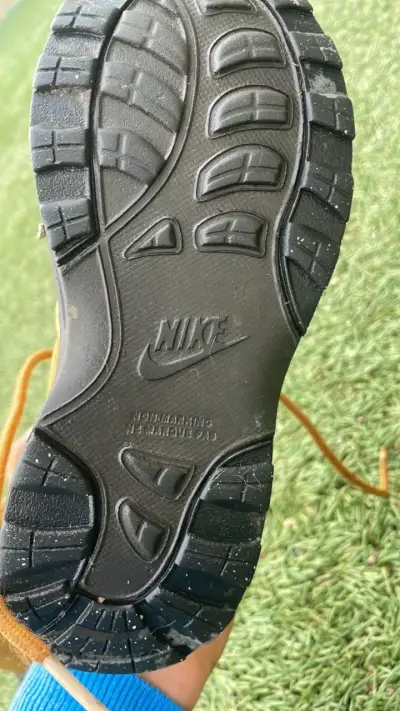 Bototos Nike originales - miniatura 6