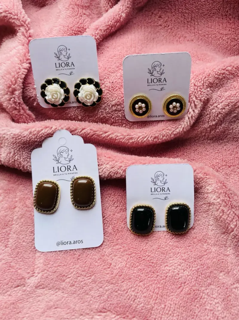 Set de 22 pares de aros surtidos en diseños - 1