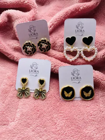 Set de 22 pares de aros surtidos en diseños - miniatura 2