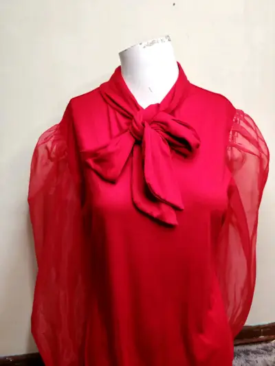 Body rojo con mangas de tul y lazo - miniatura 3