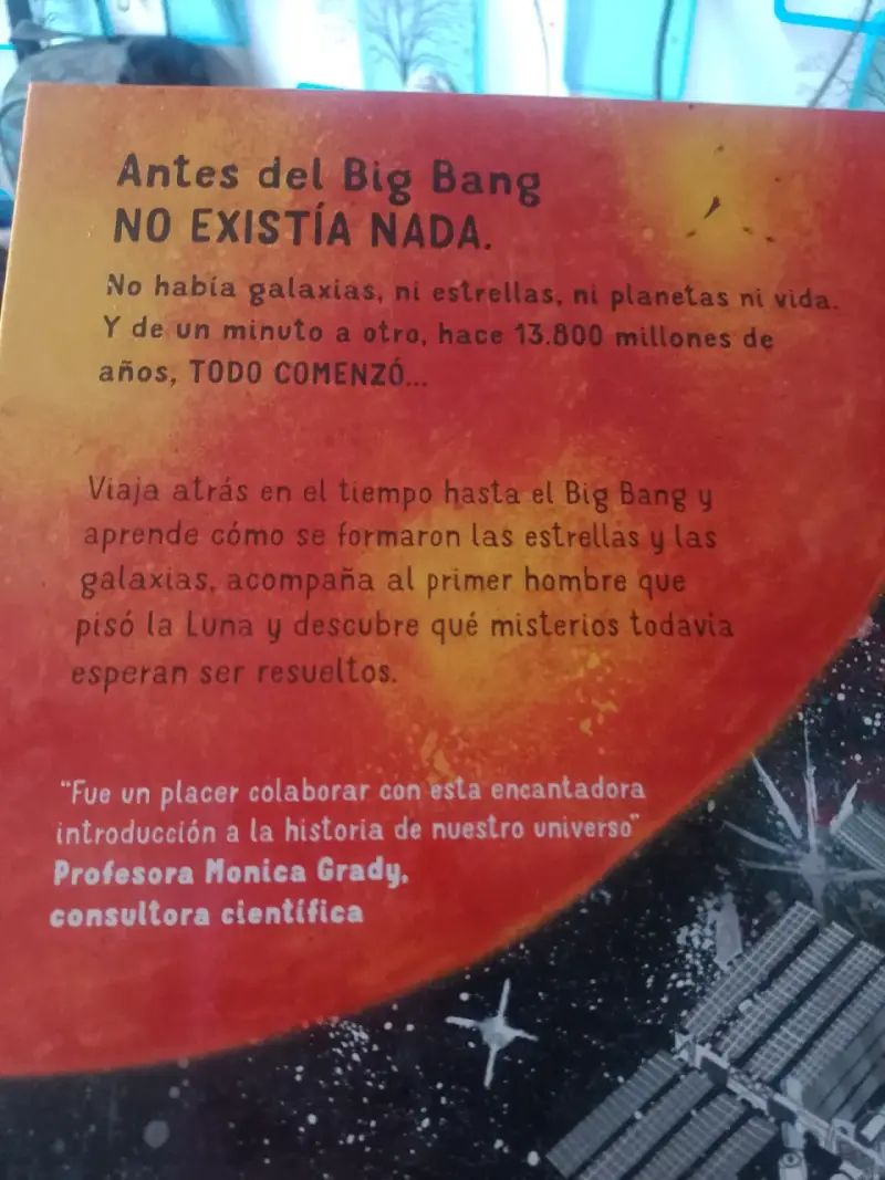 Libro infantil 'La Historia del Espacio' - 2