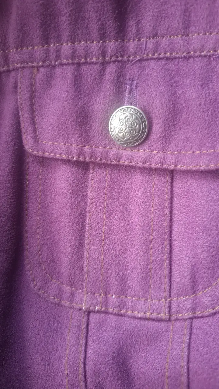 Chaqueta morada con forro de piel sintética - 4