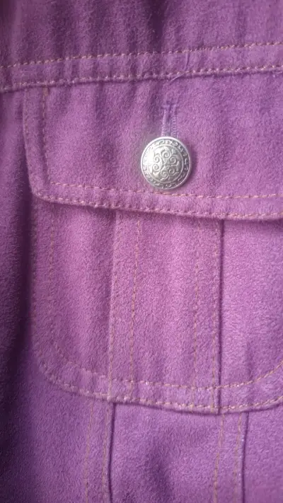 Chaqueta morada con forro de piel sintética - miniatura 4