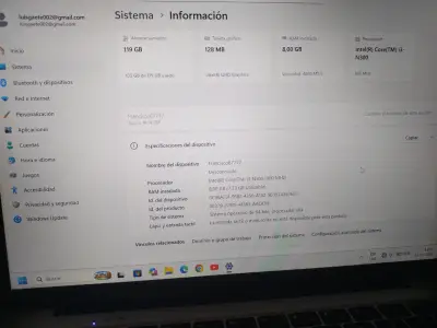 Laptop Acer delgada y portátil - miniatura 2