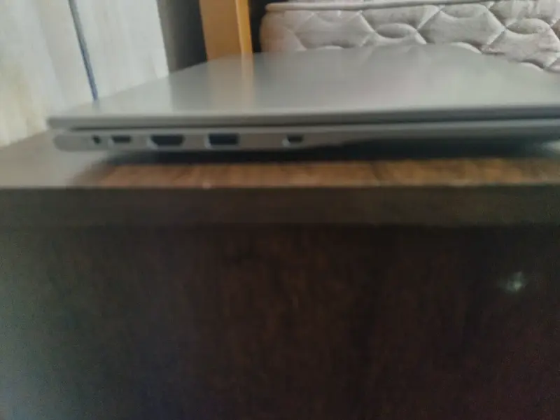 Laptop Acer delgada y portátil - 4
