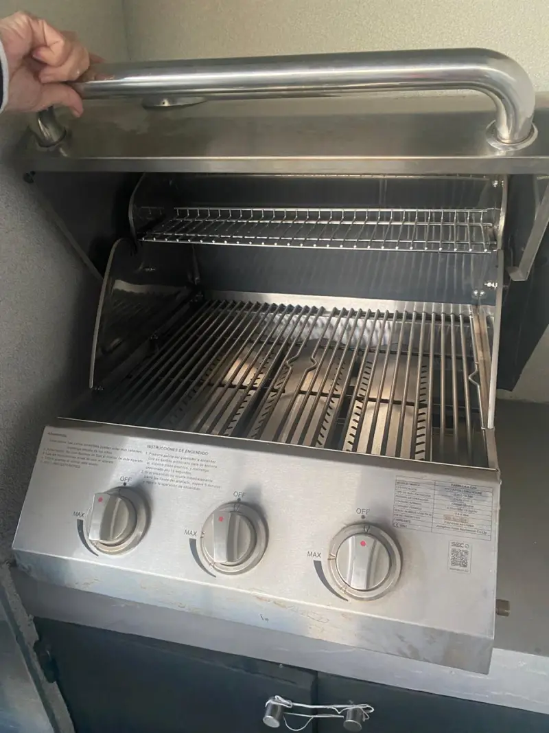 Parrilla a gas empotrable de 3 quemadores - 3