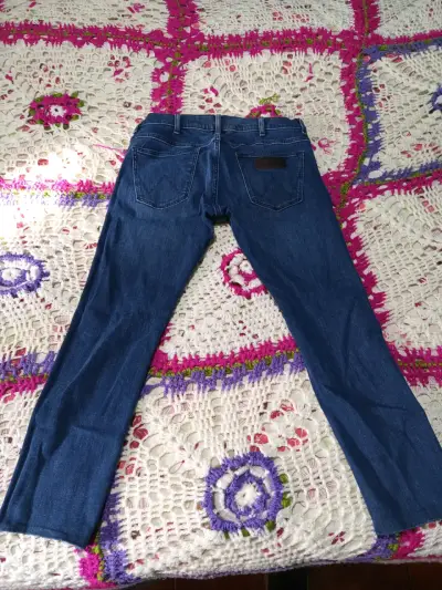 Jeans Wrangler Bryson talla 42 - miniatura 2