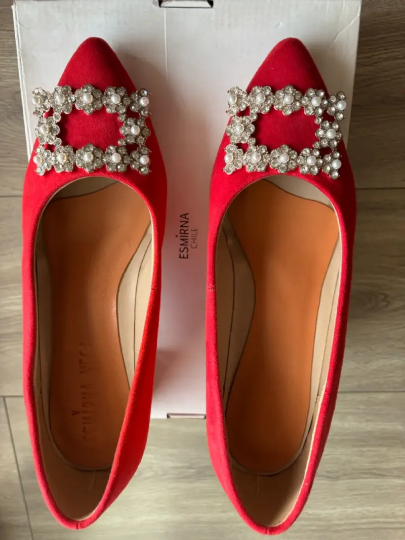 Zapatos de tacón rojo con adorno brillante - 2