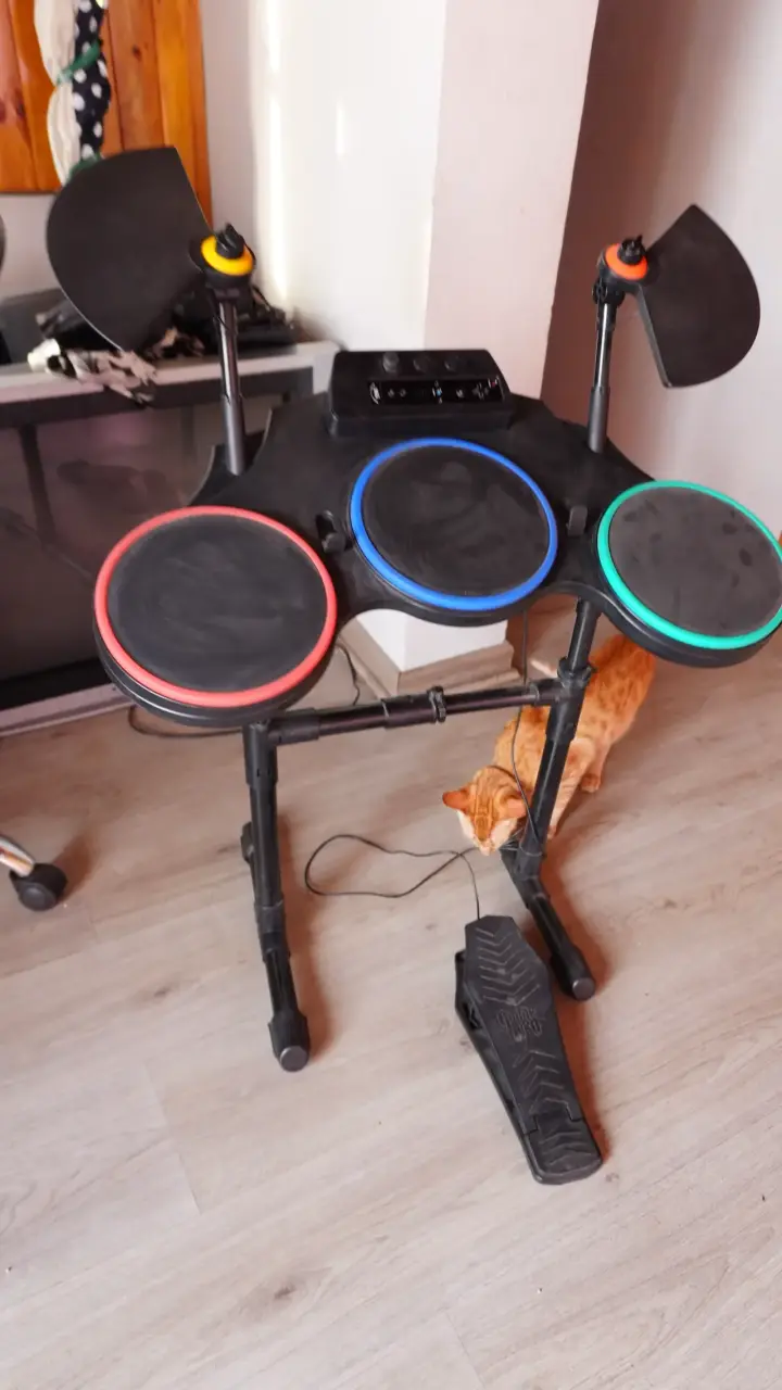 Batería electrónica Guitar Hero - 1